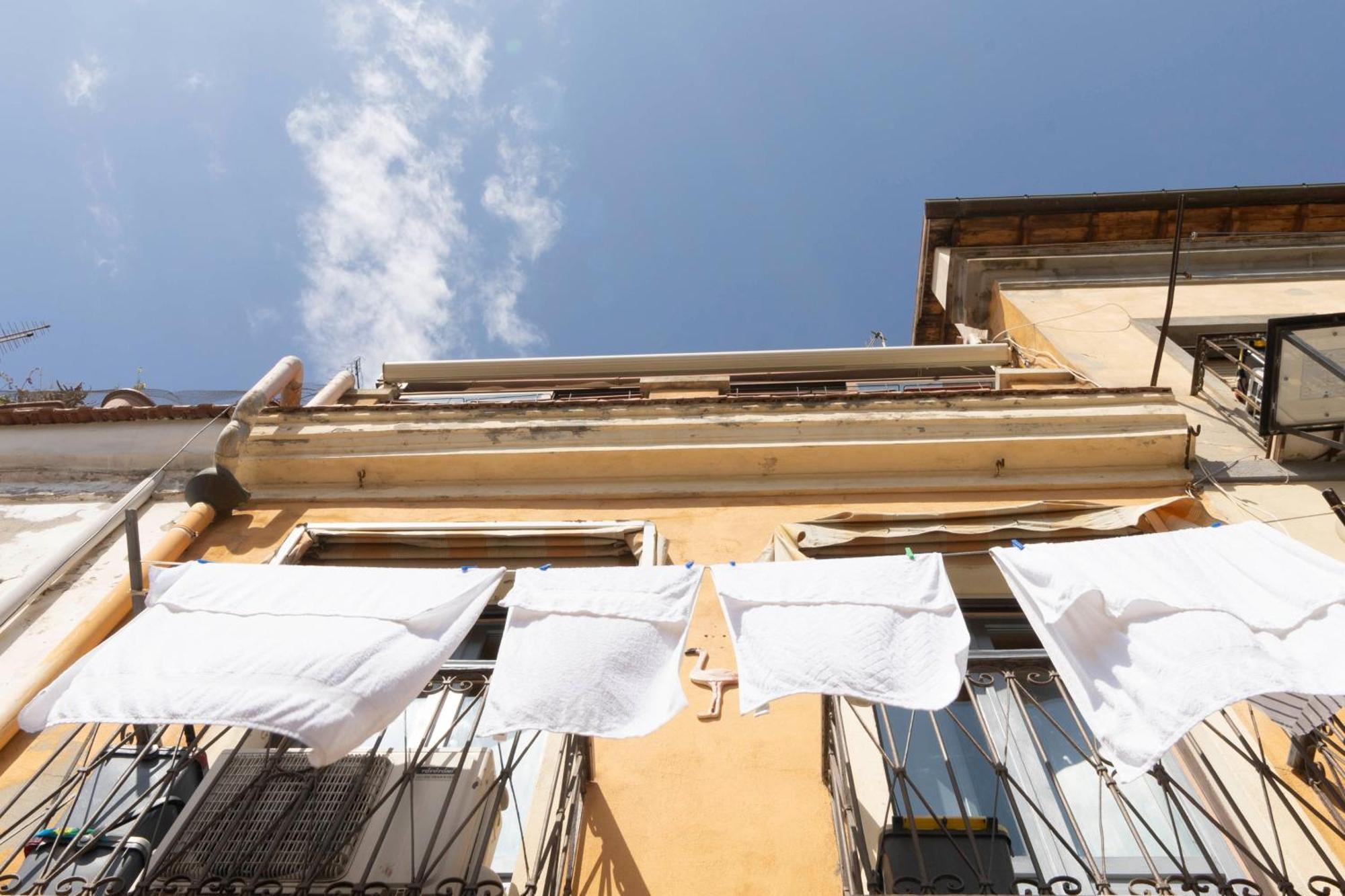 Laribiancos Cagliari Centro Storico Apartment Luaran gambar