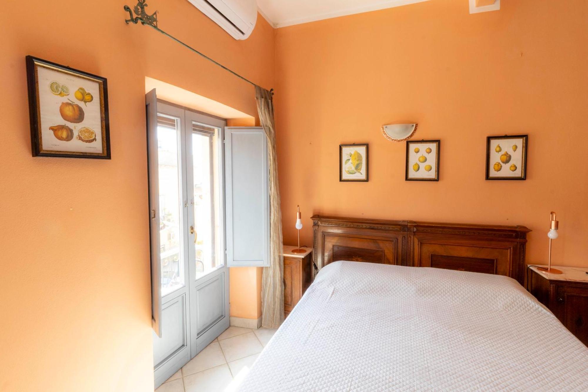 Laribiancos Cagliari Centro Storico Apartment Luaran gambar